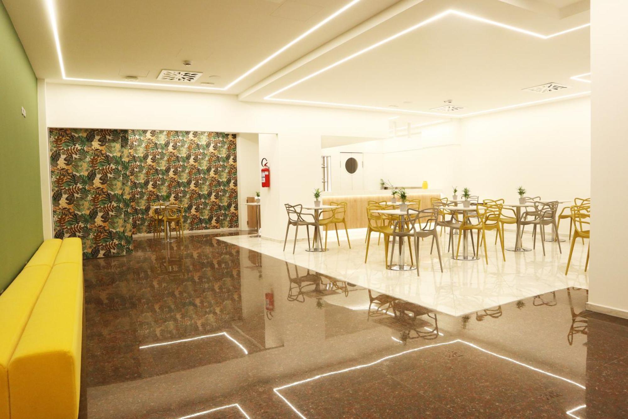 Victor Hotel باري المظهر الخارجي الصورة